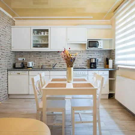 Noua Oasis With Parking Διαμέρισμα